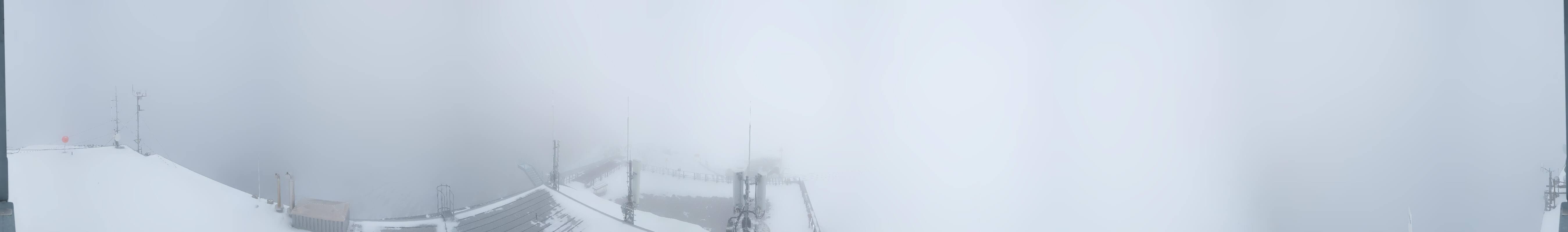 Archived image Panoramic webcam view at the Dachstein Glacier