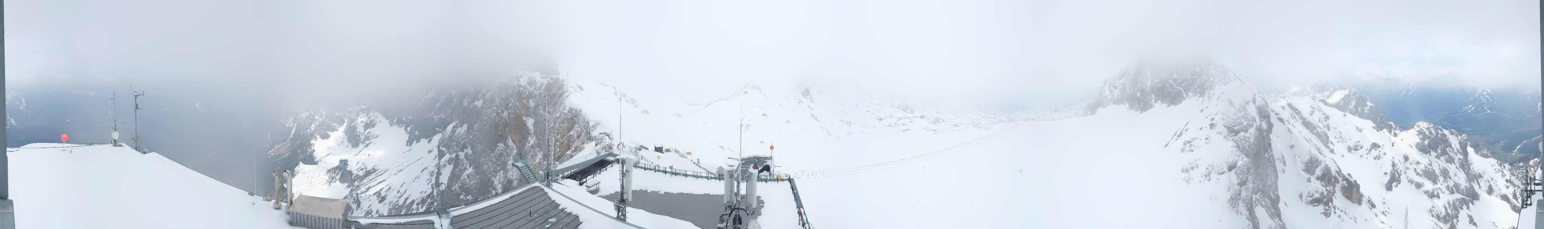 Archived image Panoramic webcam view at the Dachstein Glacier