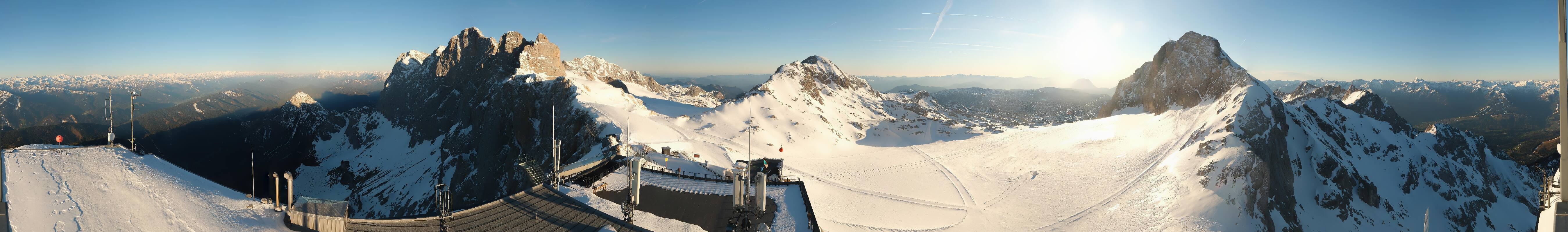 Archived image Panoramic webcam view at the Dachstein Glacier