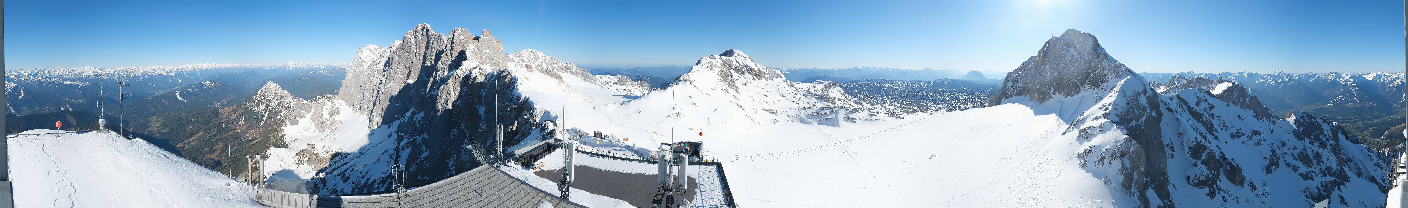 Archived image Panoramic webcam view at the Dachstein Glacier