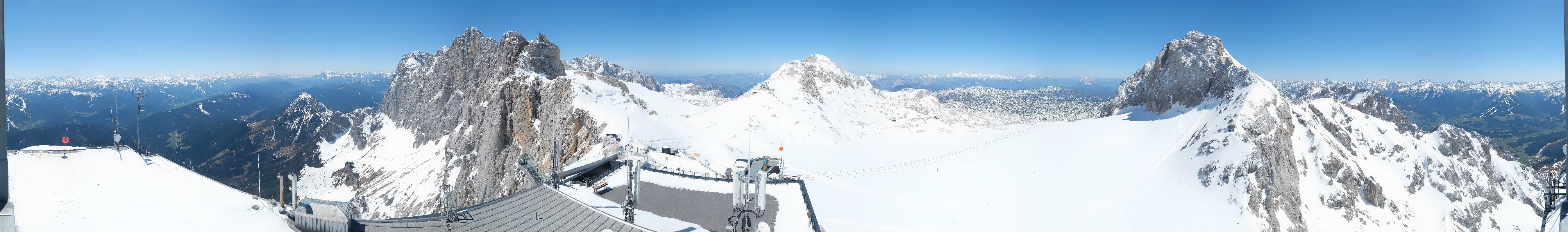 Archived image Panoramic webcam view at the Dachstein Glacier