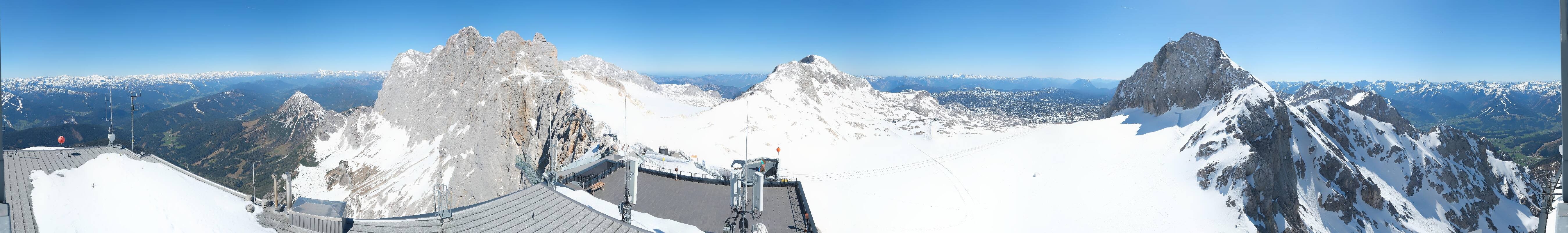 Archived image Panoramic webcam view at the Dachstein Glacier