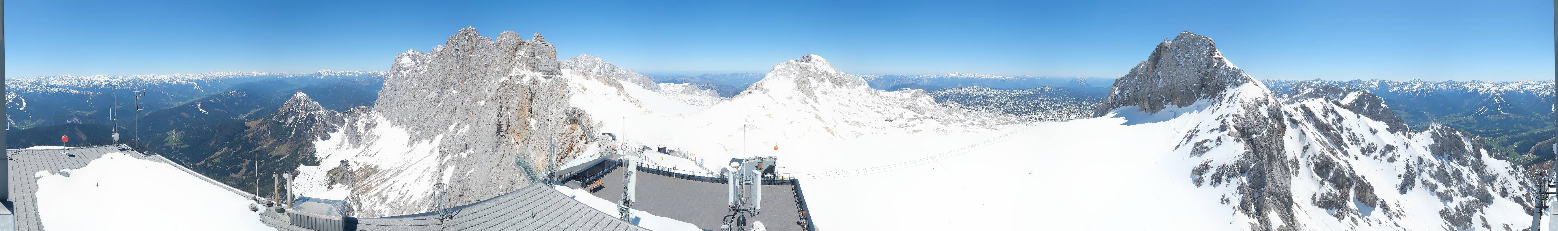Archived image Panoramic webcam view at the Dachstein Glacier