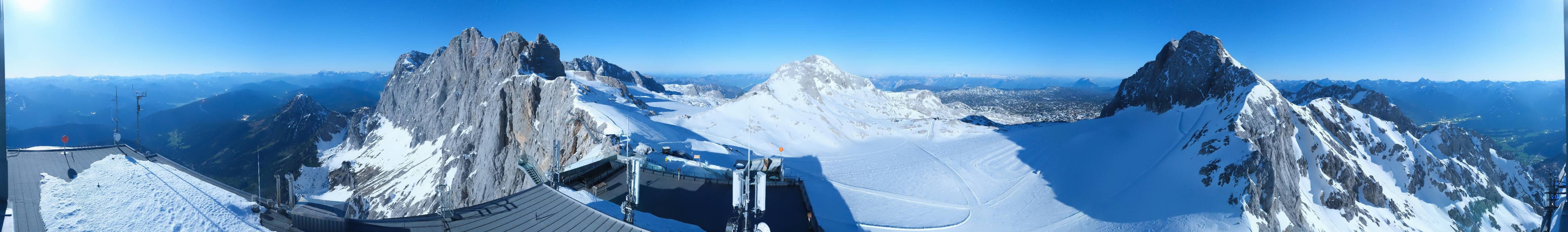Archiv Foto Webcam Dachstein Gletscher: Panoramablick von der Bergstation