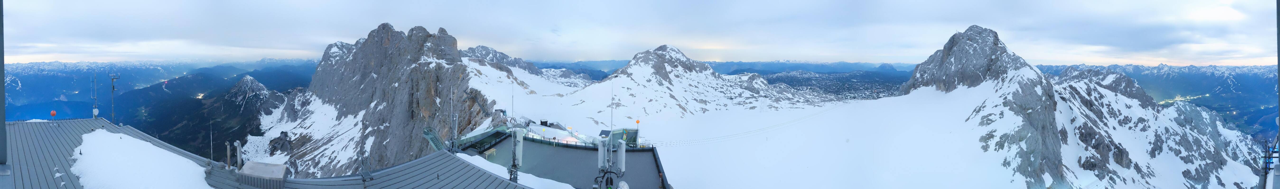 Archiv Foto Webcam Dachstein Gletscher: Panoramablick von der Bergstation