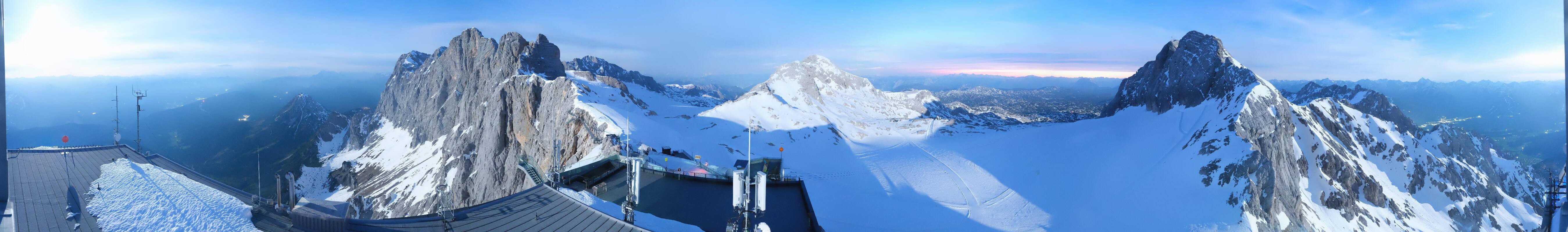 Archiv Foto Webcam Dachstein Gletscher: Panoramablick von der Bergstation