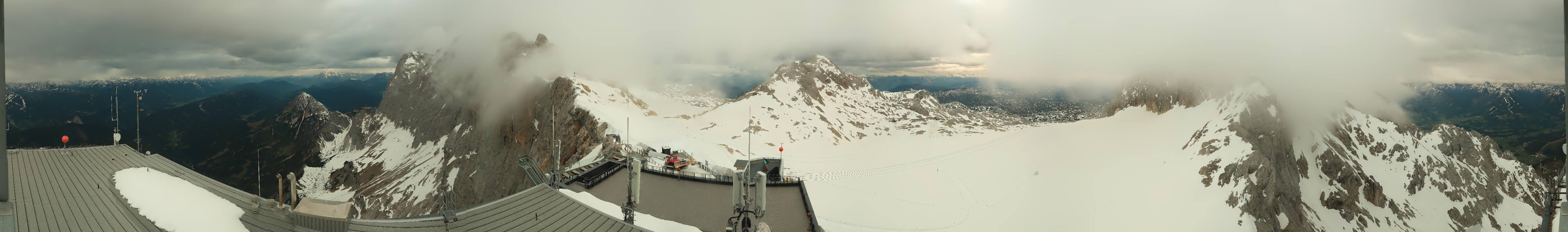 Archiv Foto Webcam Dachstein Gletscher: Panoramablick von der Bergstation