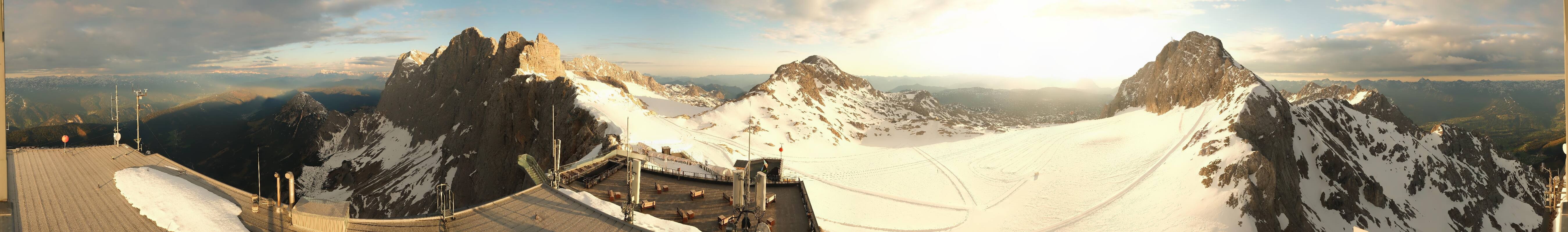 Archiv Foto Webcam Dachstein Gletscher: Panoramablick von der Bergstation