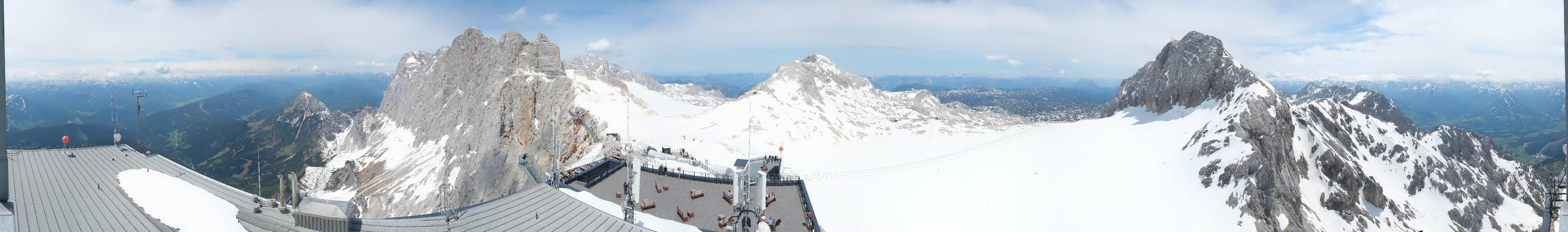 Archived image Panoramic webcam view at the Dachstein Glacier