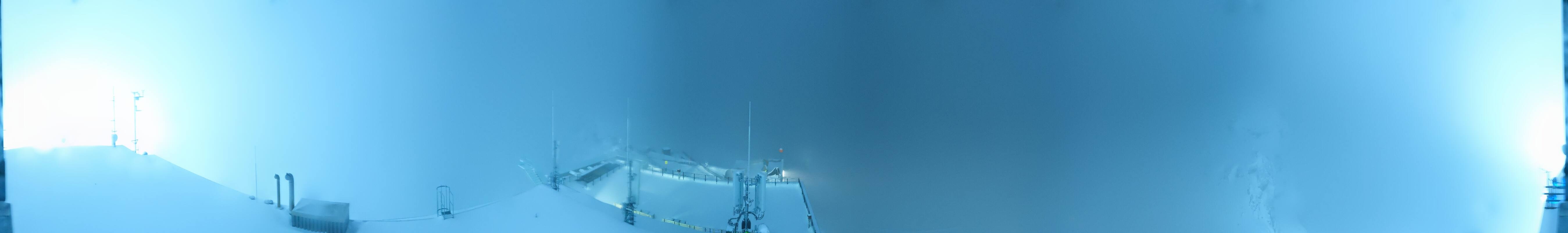 Archived image Panoramic webcam view at the Dachstein Glacier