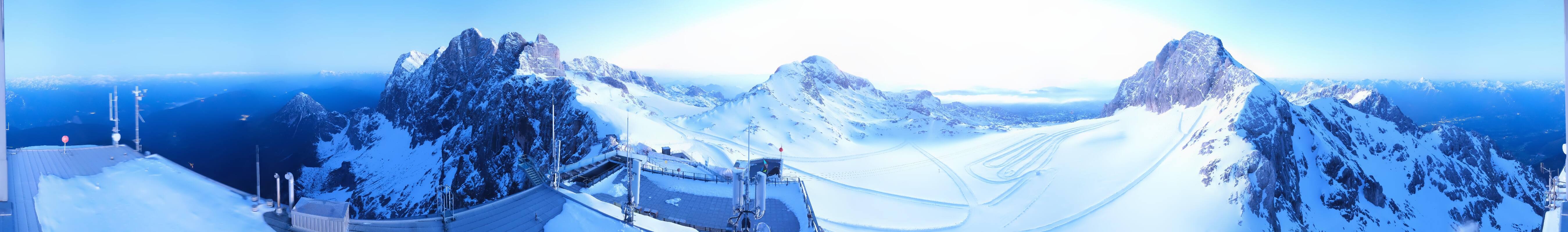 Archiv Foto Webcam Dachstein Gletscher: Panoramablick von der Bergstation