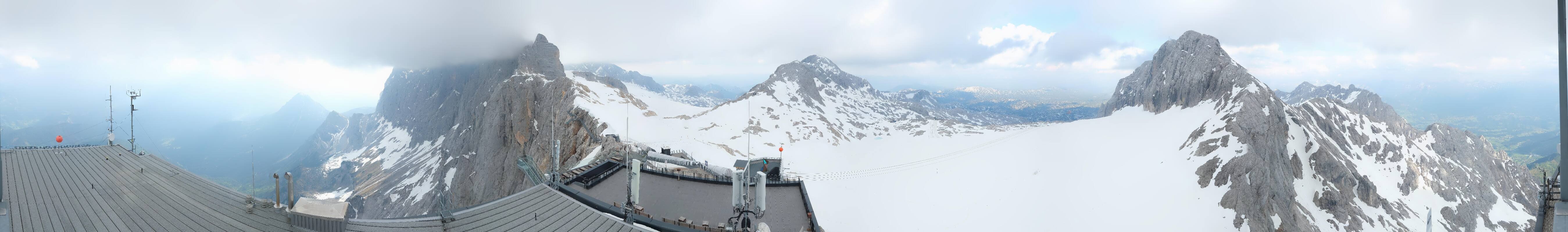 Archived image Panoramic webcam view at the Dachstein Glacier
