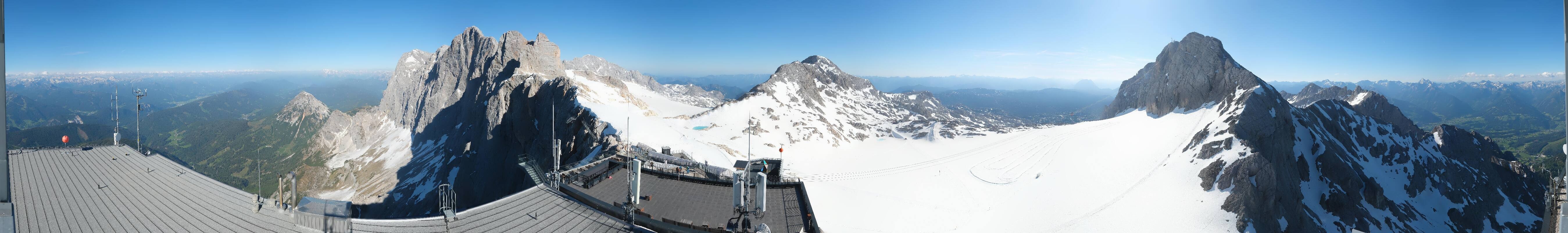 Archived image Panoramic webcam view at the Dachstein Glacier