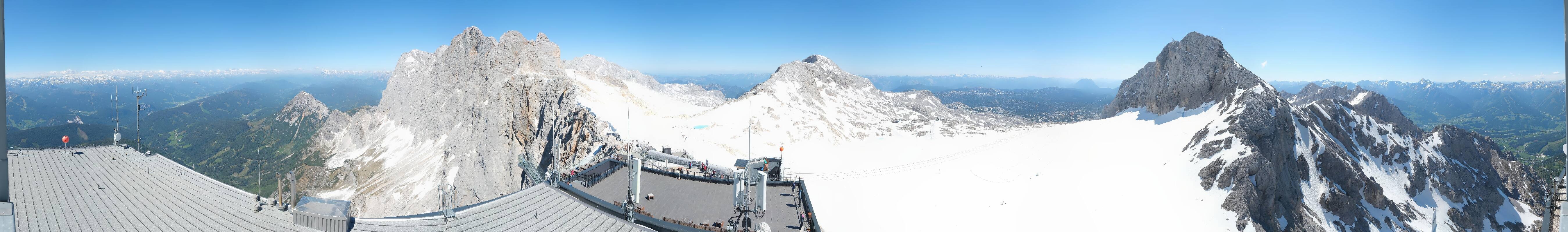 Archived image Panoramic webcam view at the Dachstein Glacier