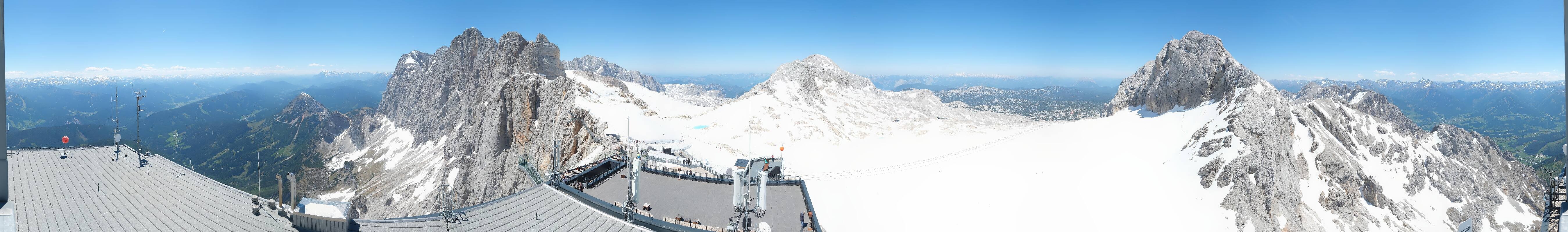 Archived image Panoramic webcam view at the Dachstein Glacier