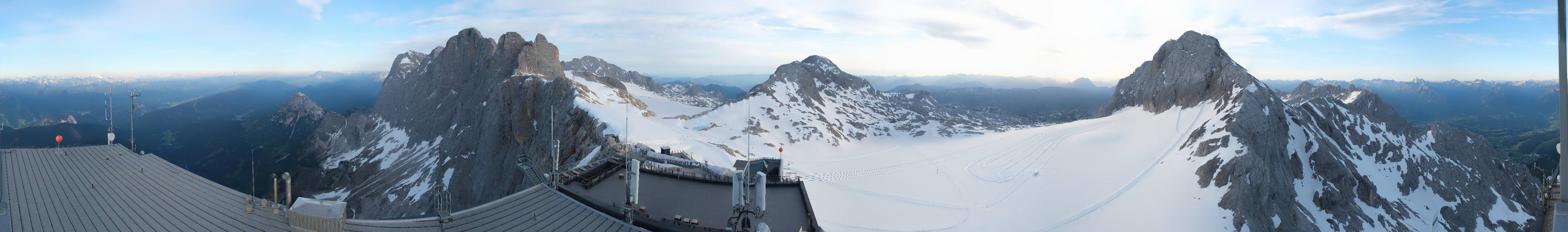 Archiv Foto Webcam Dachstein Gletscher: Panoramablick von der Bergstation
