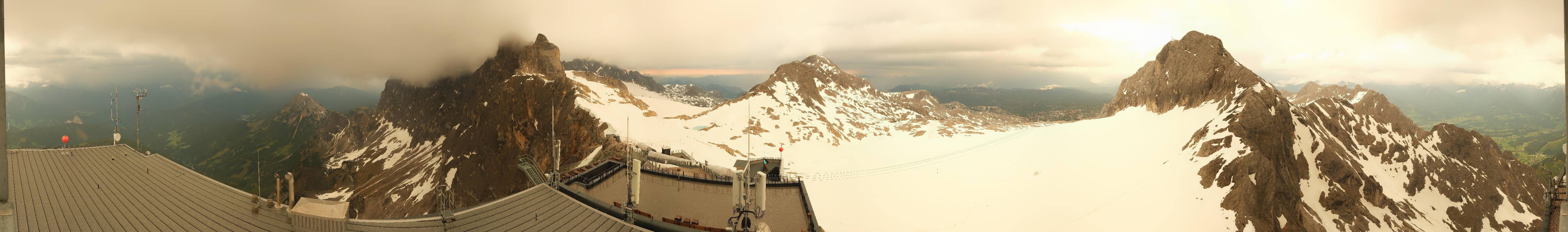 Archiv Foto Webcam Dachstein Gletscher: Panoramablick von der Bergstation