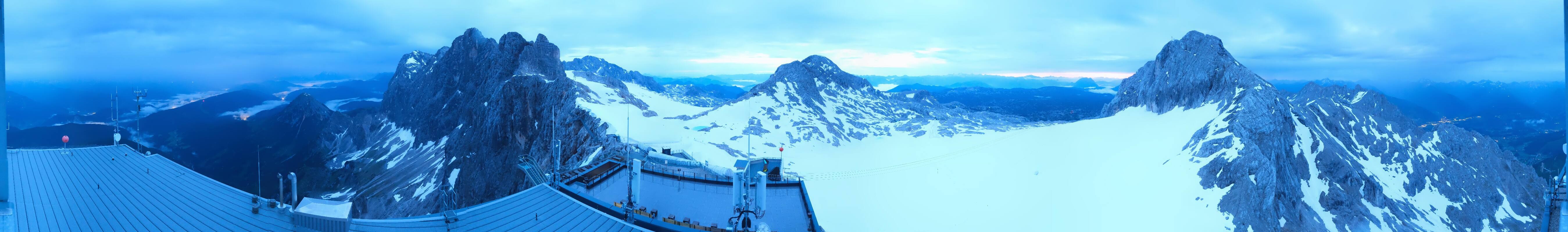 Archiv Foto Webcam Dachstein Gletscher: Panoramablick von der Bergstation