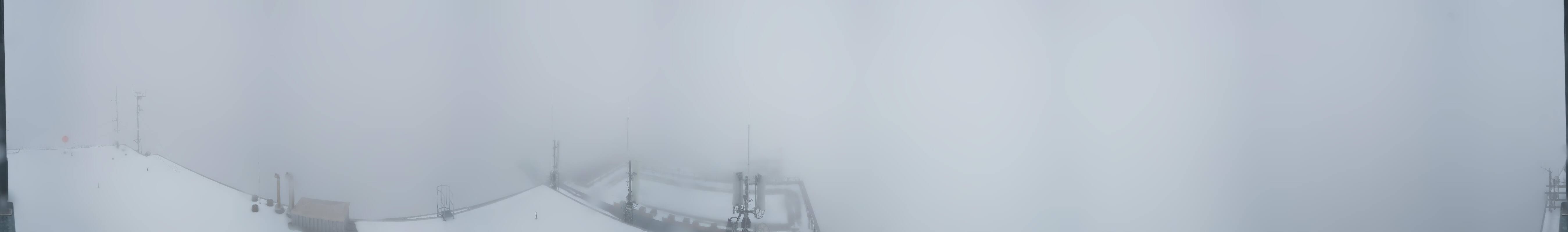 Archived image Panoramic webcam view at the Dachstein Glacier