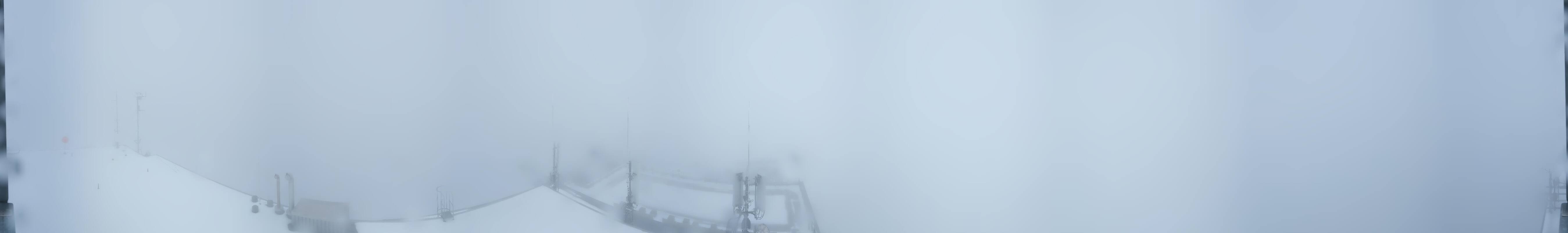 Archived image Panoramic webcam view at the Dachstein Glacier
