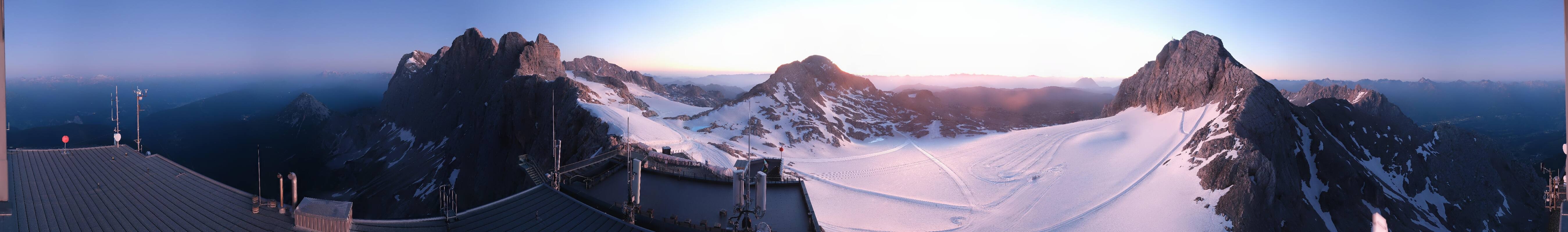 Archiv Foto Webcam Dachstein Gletscher: Panoramablick von der Bergstation