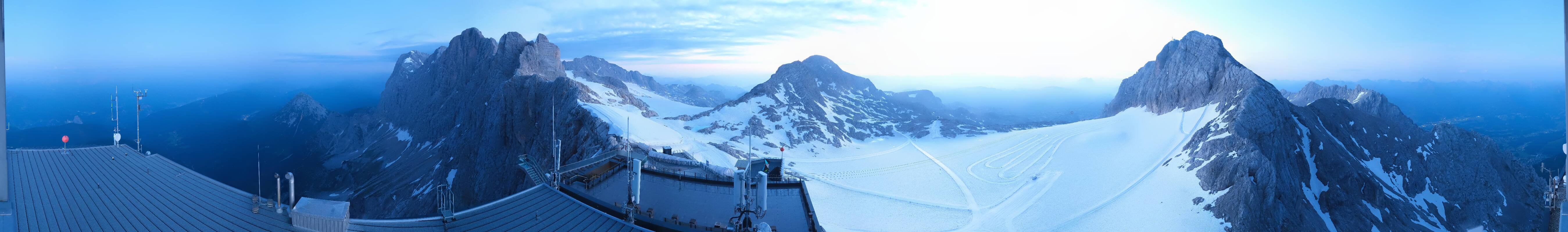 Archiv Foto Webcam Dachstein Gletscher: Panoramablick von der Bergstation