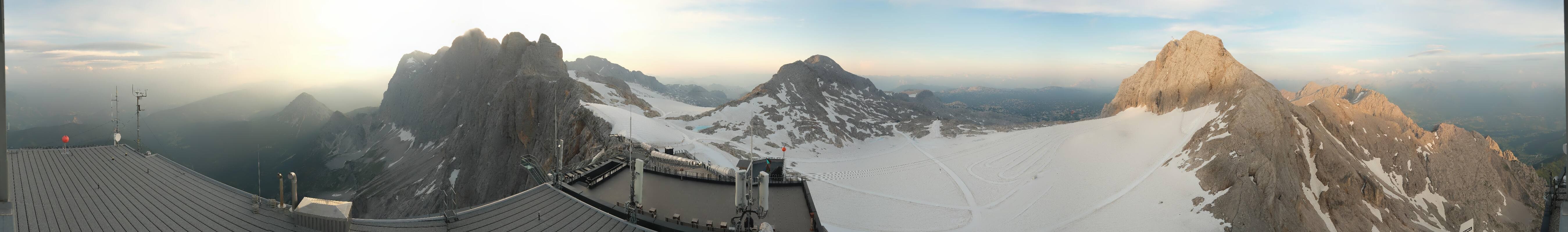 Archiv Foto Webcam Dachstein Gletscher: Panoramablick von der Bergstation