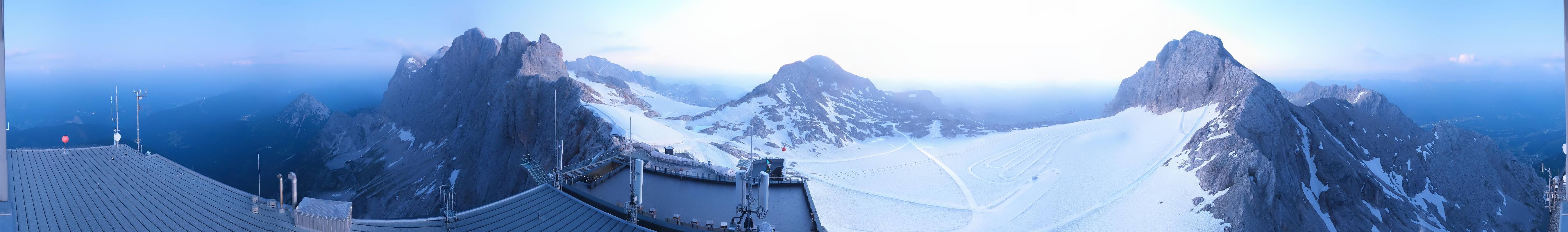 Archiv Foto Webcam Dachstein Gletscher: Panoramablick von der Bergstation