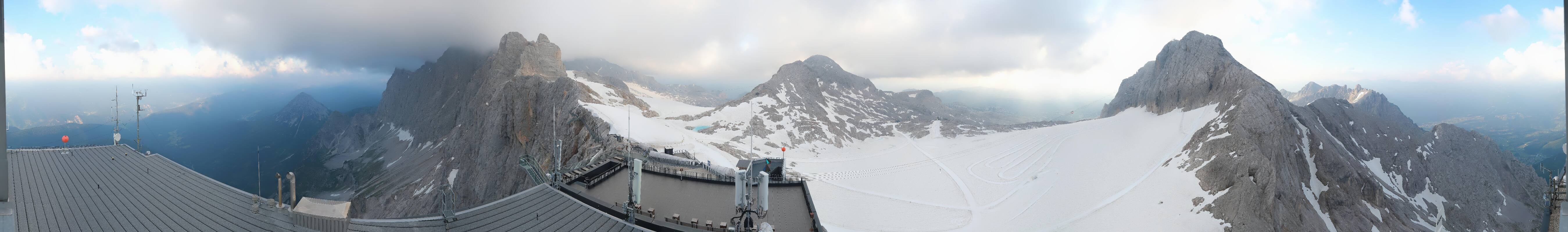 Archiv Foto Webcam Dachstein Gletscher: Panoramablick von der Bergstation