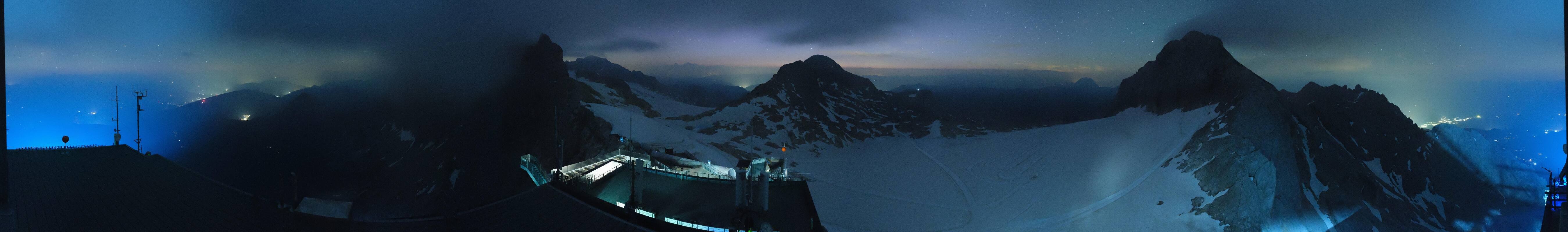 Archiv Foto Webcam Dachstein Gletscher: Panoramablick von der Bergstation