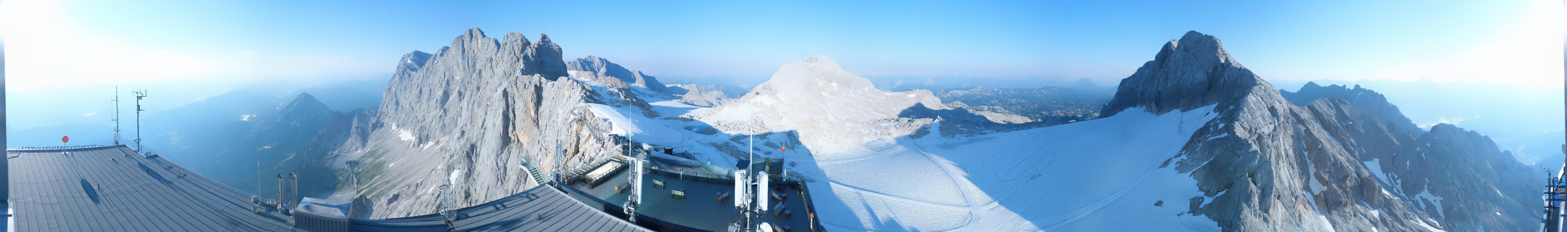 Archived image Panoramic webcam view at the Dachstein Glacier
