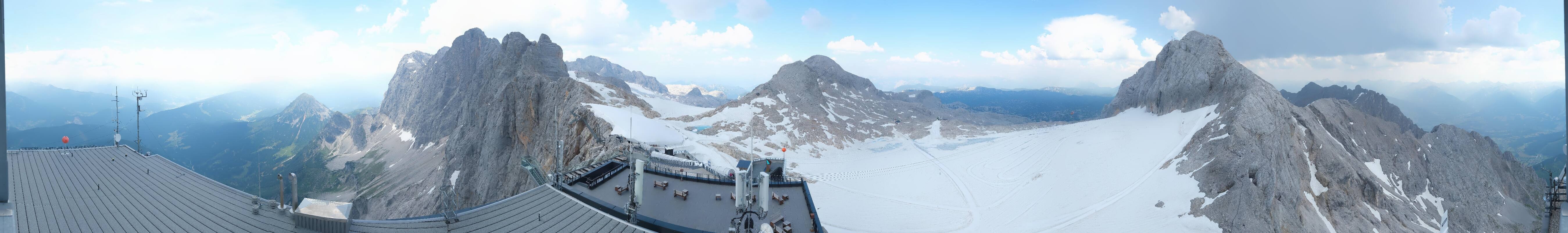 Archived image Panoramic webcam view at the Dachstein Glacier