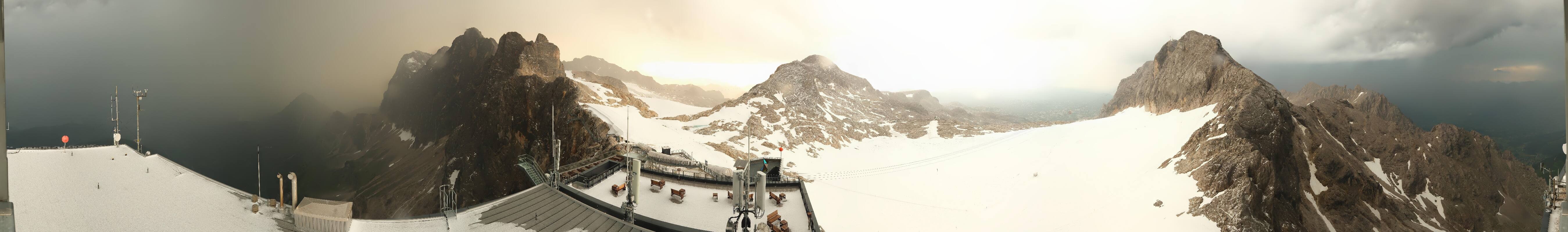Archiv Foto Webcam Dachstein Gletscher: Panoramablick von der Bergstation