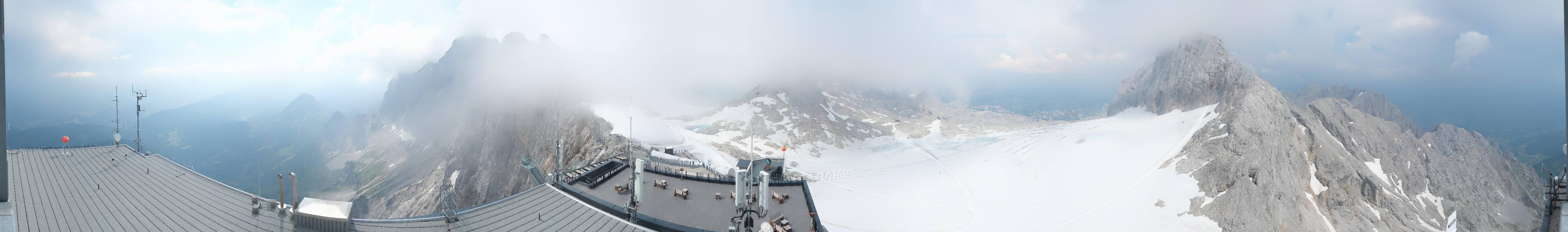 Archived image Panoramic webcam view at the Dachstein Glacier