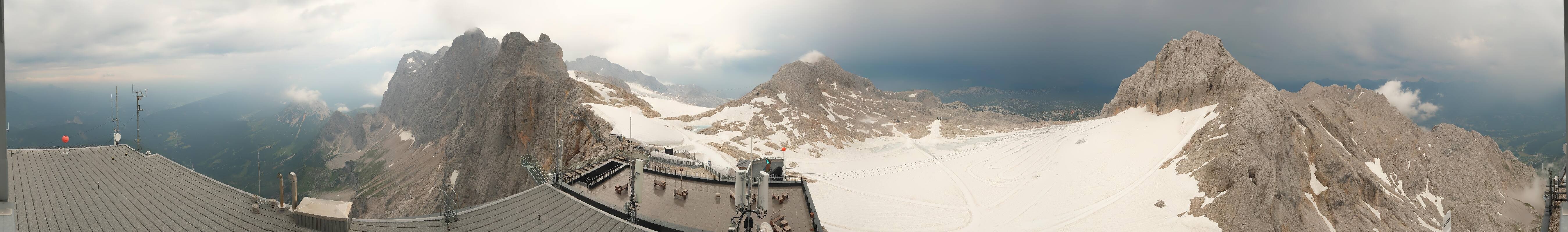 Archived image Panoramic webcam view at the Dachstein Glacier