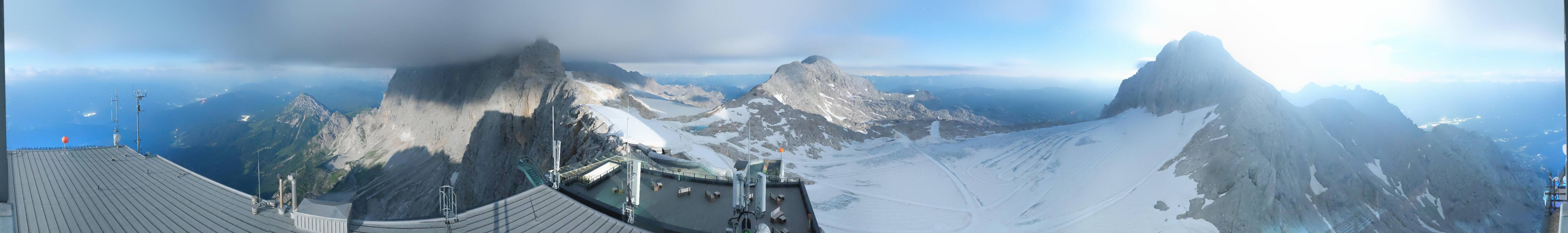 Archived image Panoramic webcam view at the Dachstein Glacier