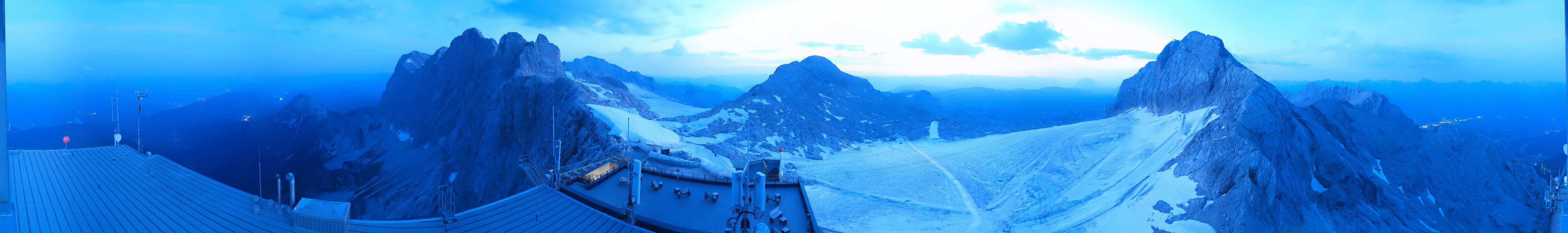 Archiv Foto Webcam Dachstein Gletscher: Panoramablick von der Bergstation