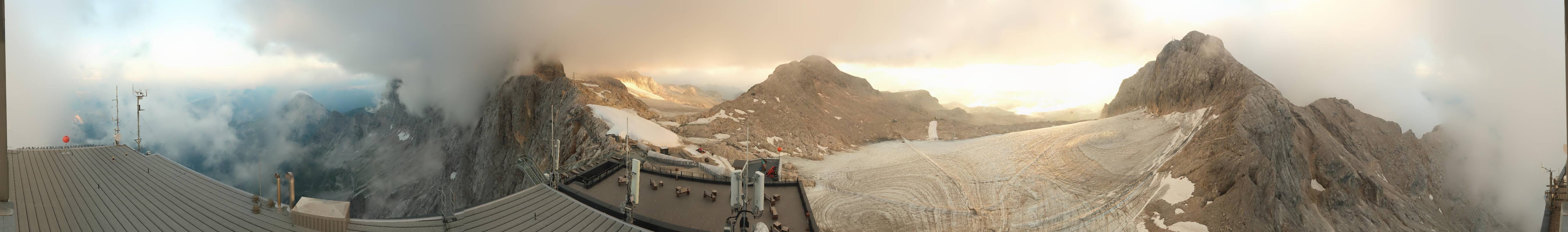 Archiv Foto Webcam Dachstein Gletscher: Panoramablick von der Bergstation