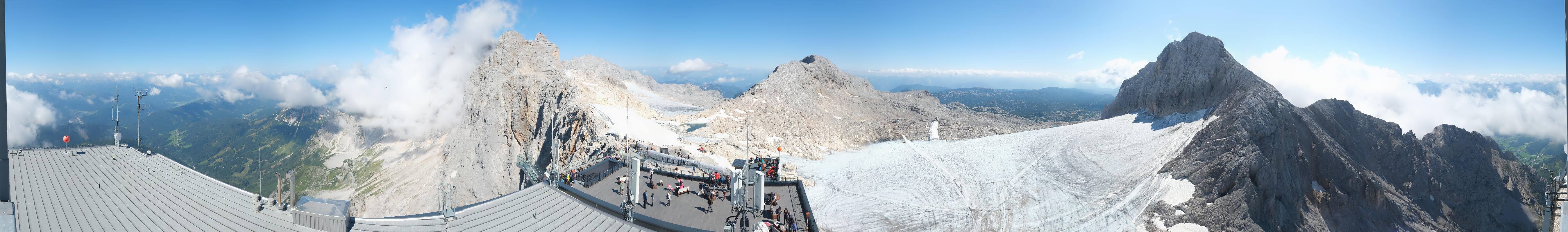Archived image Panoramic webcam view at the Dachstein Glacier