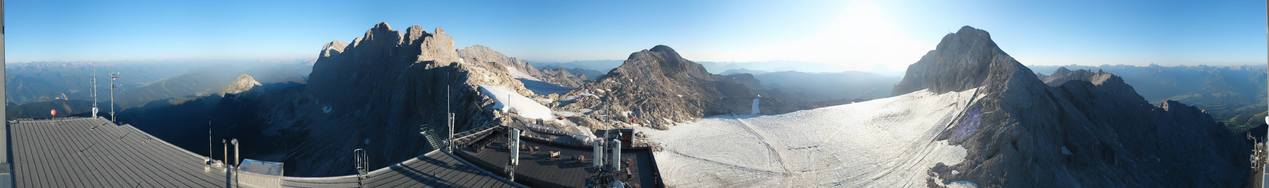 Archived image Panoramic webcam view at the Dachstein Glacier
