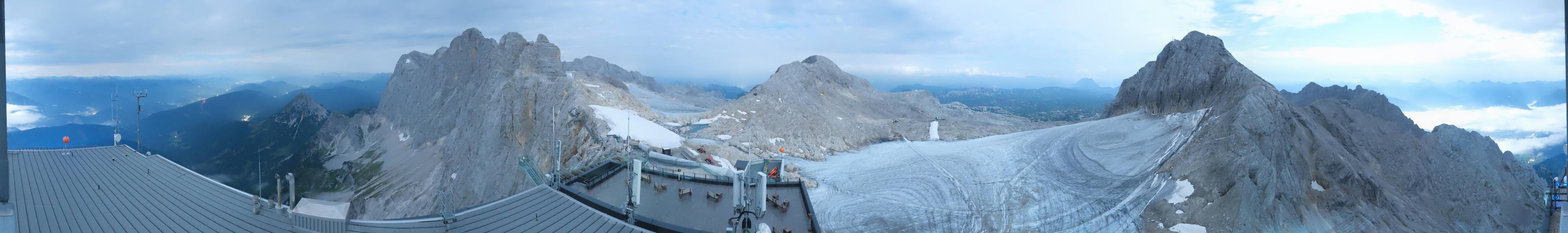 Archived image Panoramic webcam view at the Dachstein Glacier