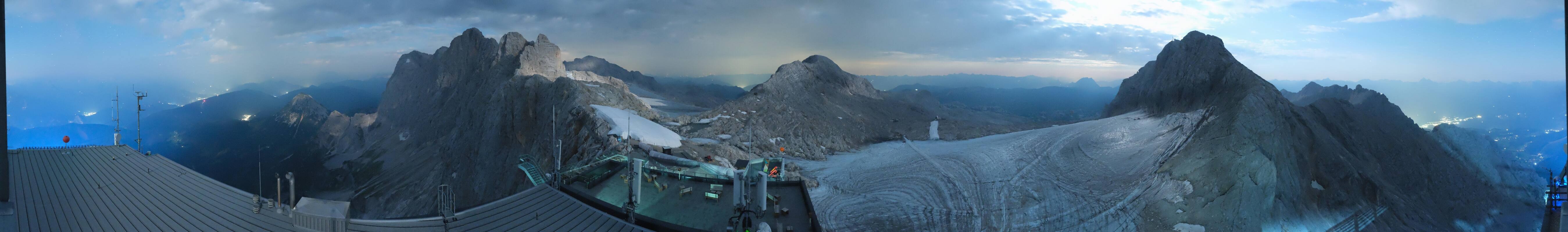 Archiv Foto Webcam Dachstein Gletscher: Panoramablick von der Bergstation