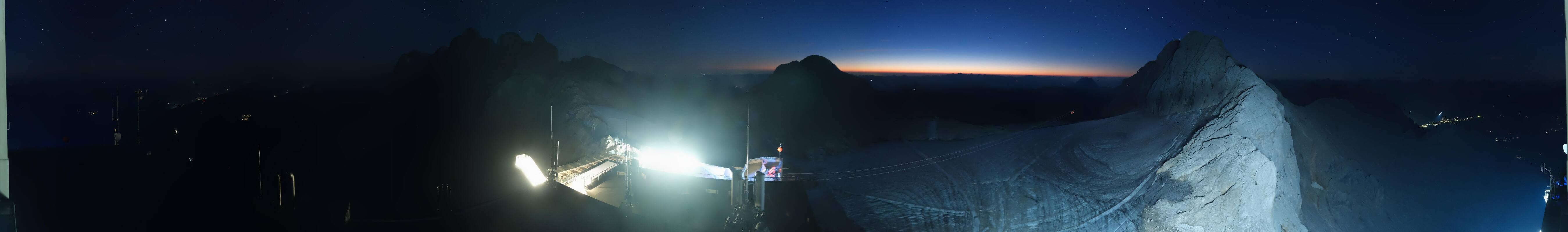 Archiv Foto Webcam Dachstein Gletscher: Panoramablick von der Bergstation