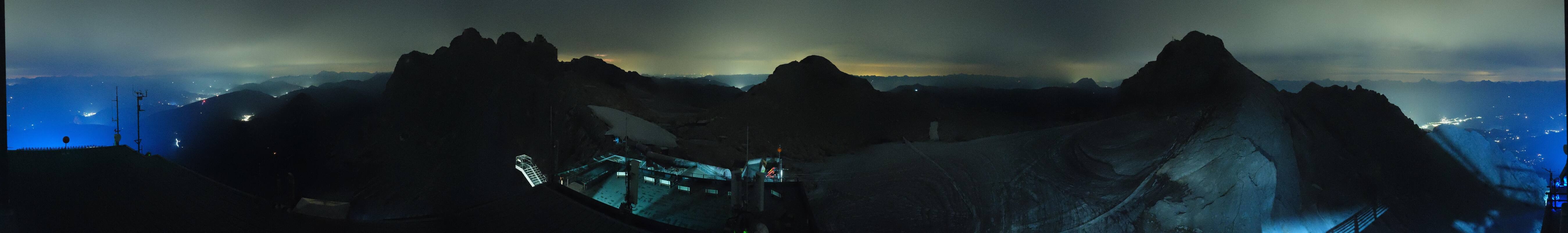 Archiv Foto Webcam Dachstein Gletscher: Panoramablick von der Bergstation