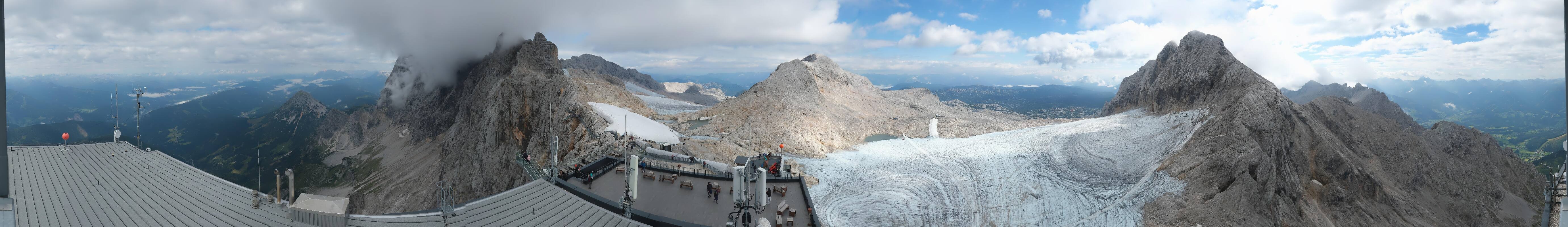 Archived image Panoramic webcam view at the Dachstein Glacier