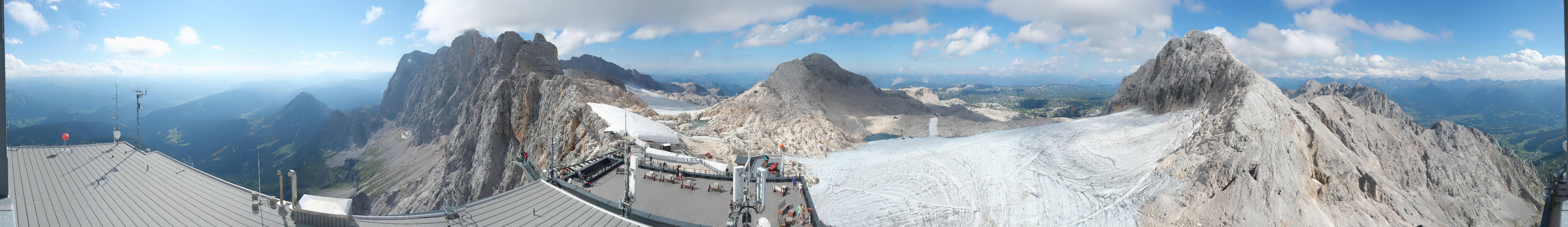 Archived image Panoramic webcam view at the Dachstein Glacier
