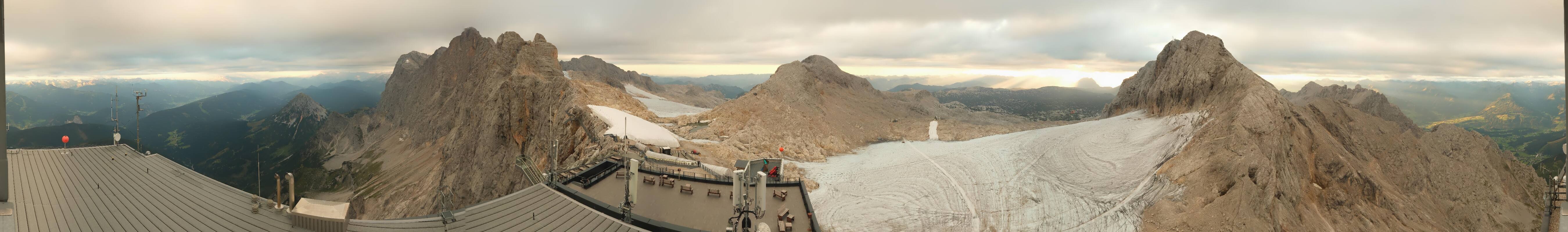 Archiv Foto Webcam Dachstein Gletscher: Panoramablick von der Bergstation