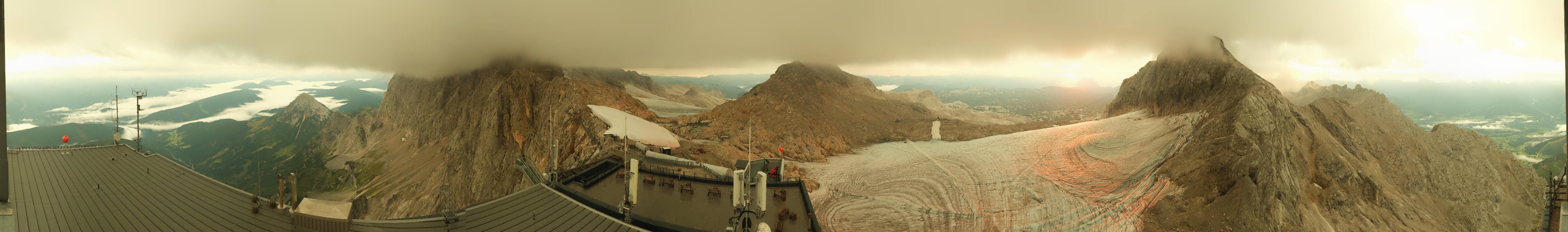 Archiv Foto Webcam Dachstein Gletscher: Panoramablick von der Bergstation