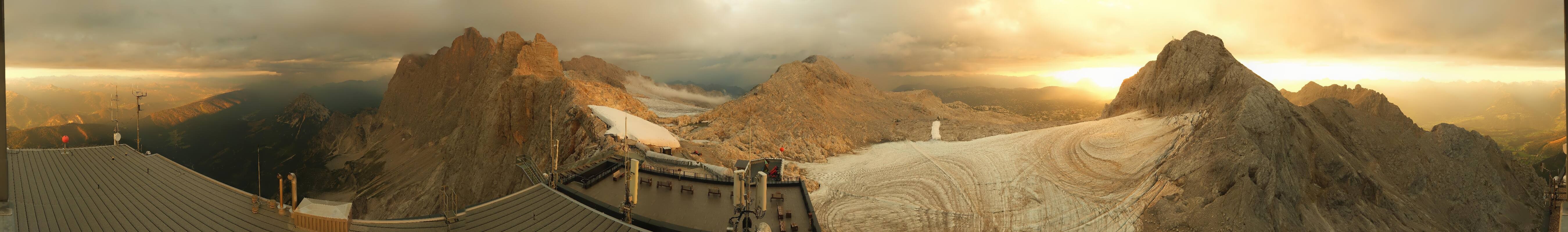 Archiv Foto Webcam Dachstein Gletscher: Panoramablick von der Bergstation