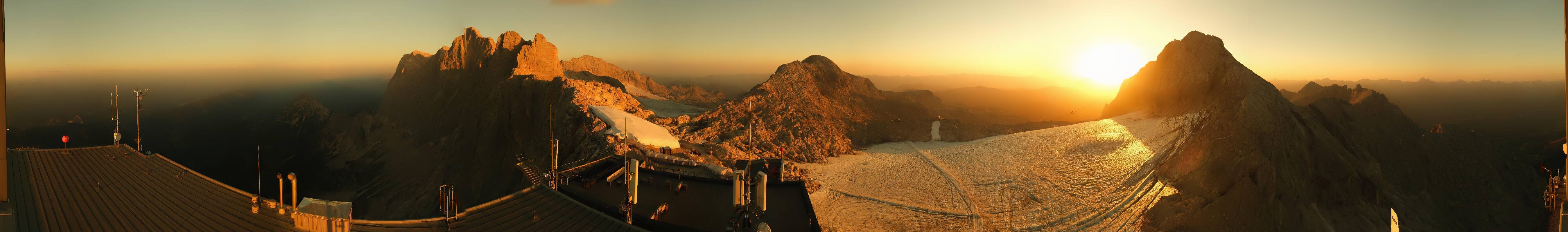 Archiv Foto Webcam Dachstein Gletscher: Panoramablick von der Bergstation